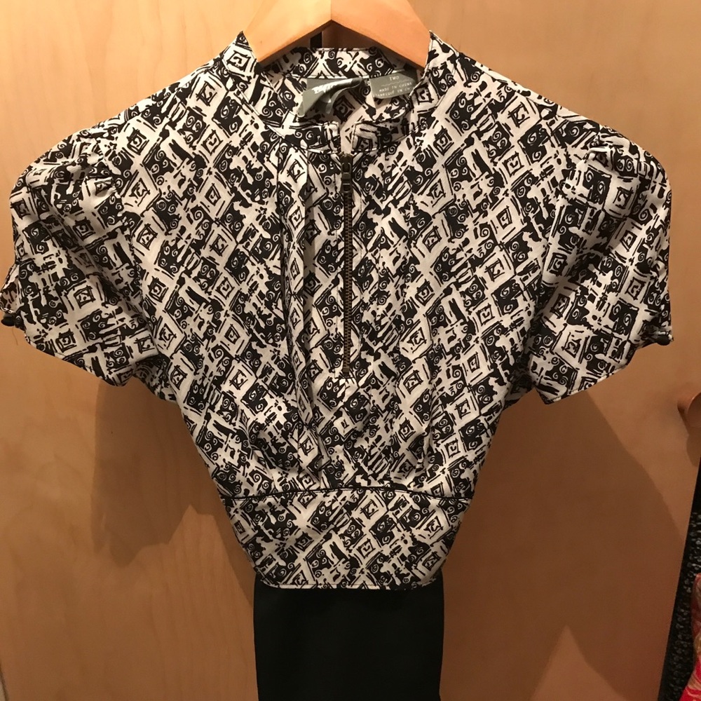 Anthro Girls From Savoy Tie-Back Peplum Top
